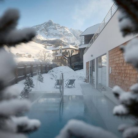 Hotel Des Alpes 拉维拉 外观 照片