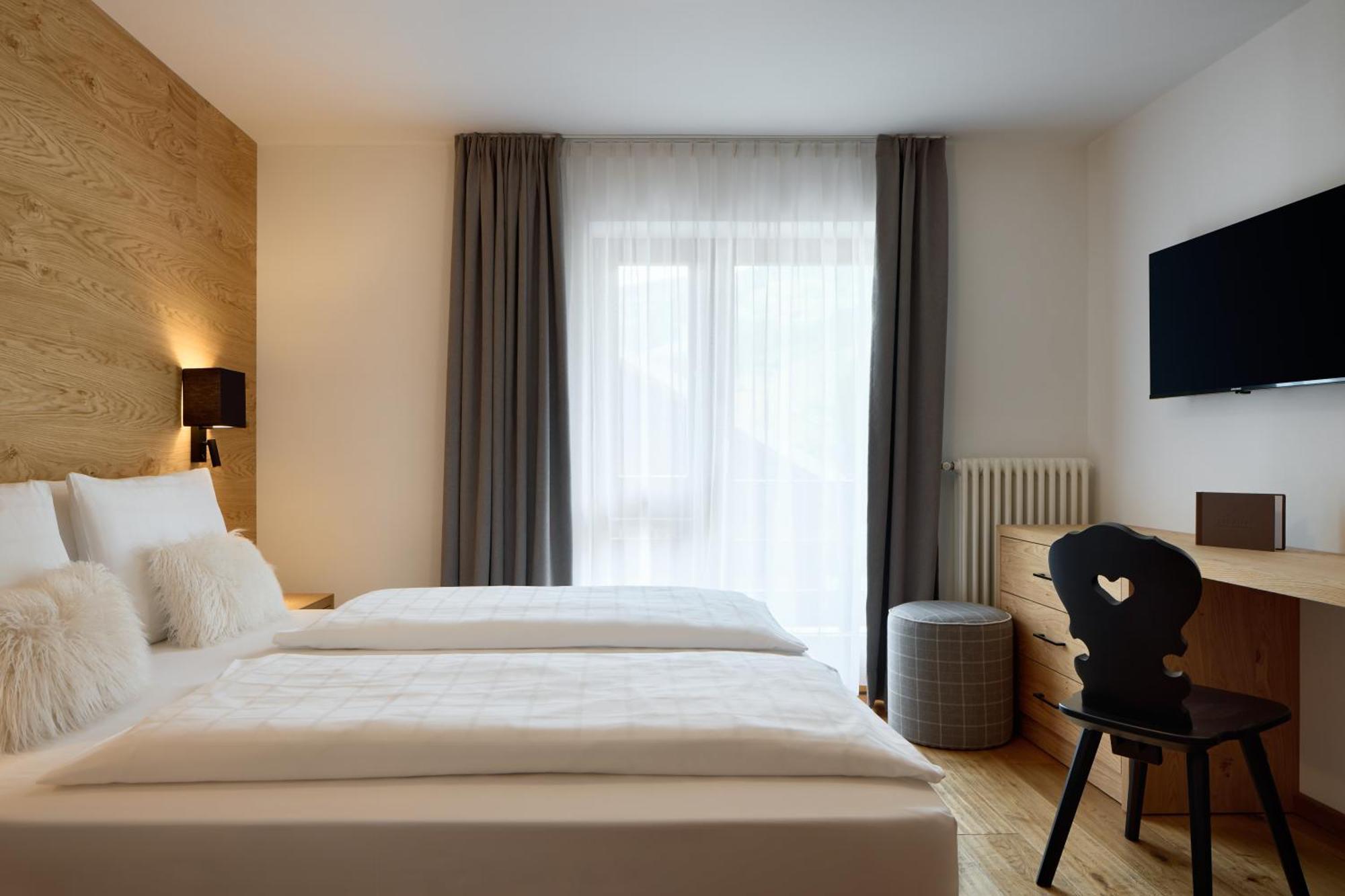 Hotel Des Alpes 拉维拉 外观 照片