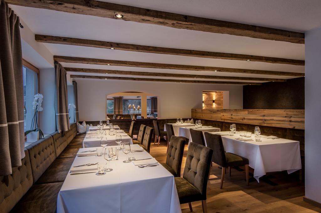 Hotel Des Alpes 拉维拉 外观 照片