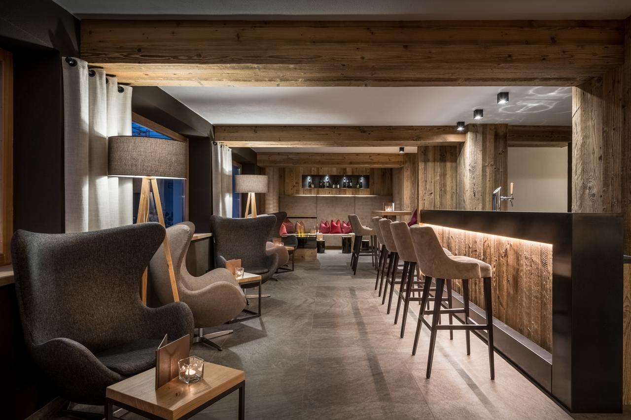 Hotel Des Alpes 拉维拉 外观 照片