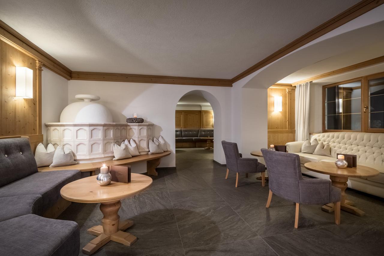Hotel Des Alpes 拉维拉 外观 照片