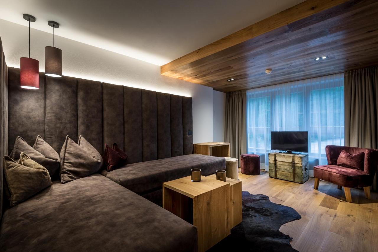 Hotel Des Alpes 拉维拉 外观 照片